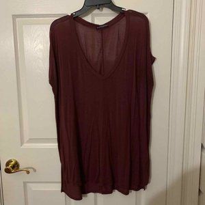 Brandy Melville Maroon V-Neck Tshirt